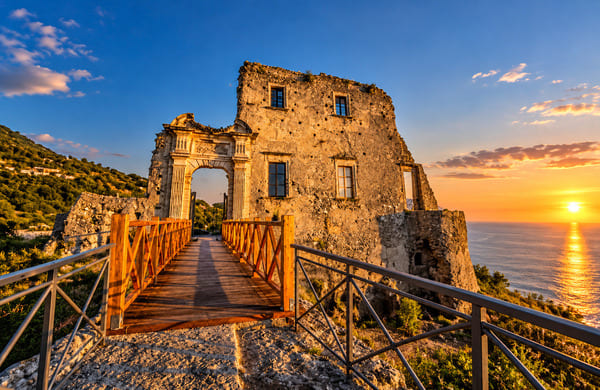 Castello della Valle di Fiumefreddo bruzio